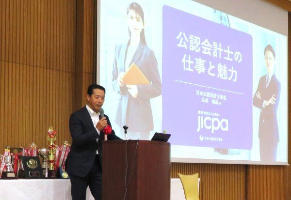 0725全国高等学校簿記競技大会　南会長講演.JPG