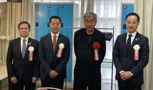 隈研吾氏と記念撮影.jpg